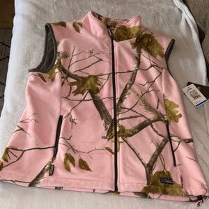 BNWT Pink Camouflage Fleece Vest BY Cabelas ** No Battery**